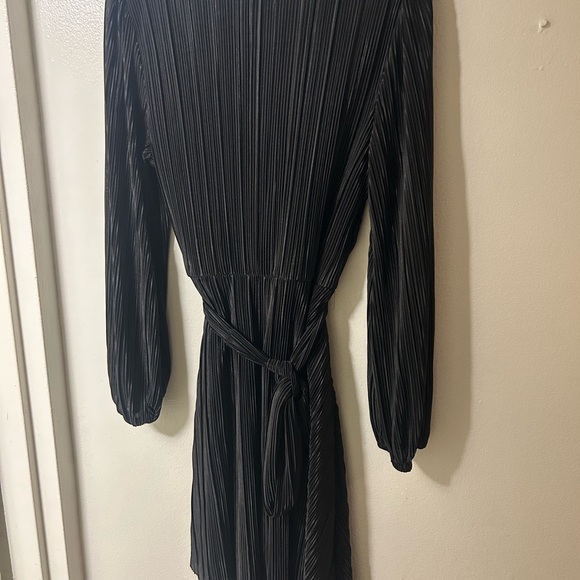 Women black dress great condition - Picture 5 of 7